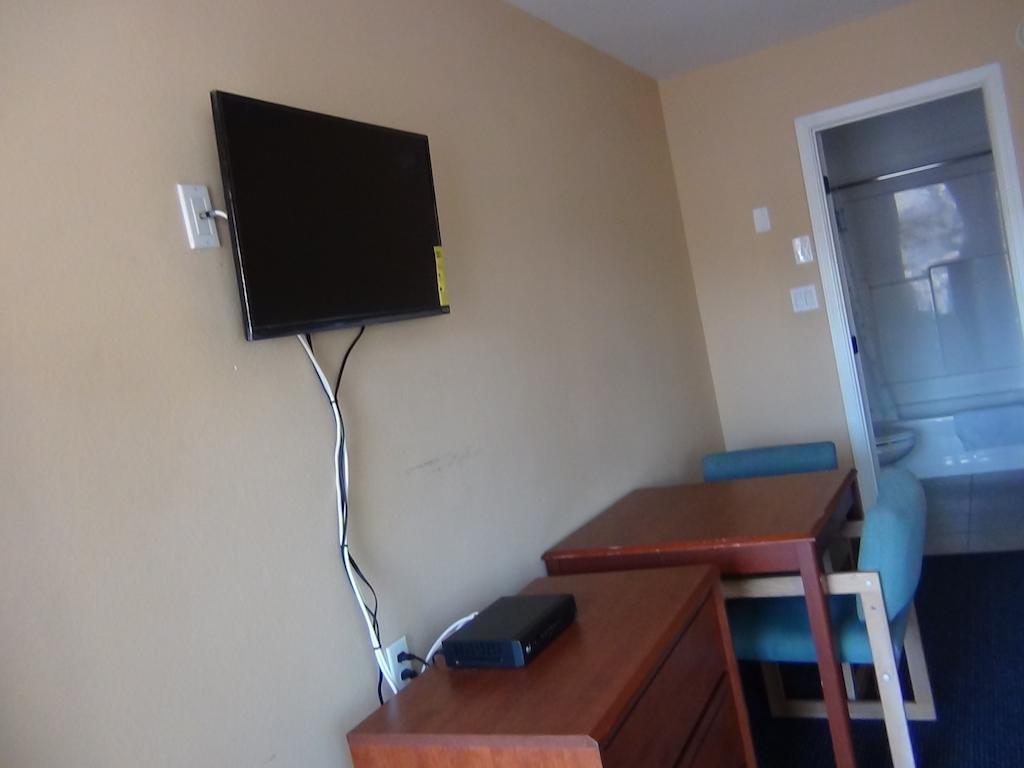 Desert Inn Motel Corona Phòng bức ảnh